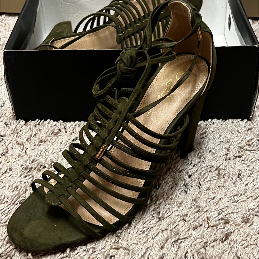 Olivia Ferguson heel. Size 10. Color army green. Heel height ~4inches